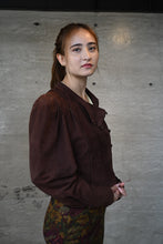 Load image into Gallery viewer, The 80s chocolate brown suede jacket
