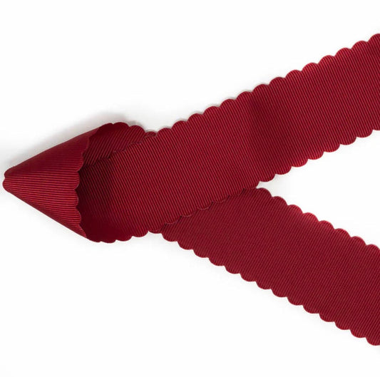 maroon scallop bow