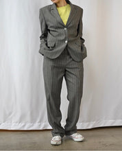 Load image into Gallery viewer, The grey pin striped pants suit
