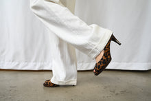 Load image into Gallery viewer, The white vintage pants
