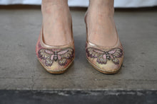 Load image into Gallery viewer, The mesh pink butterfly wedges
