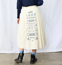 Load image into Gallery viewer, The linen skirt with print
