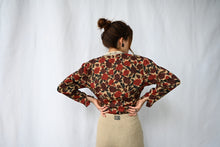 Load image into Gallery viewer, The lace collar blouse
