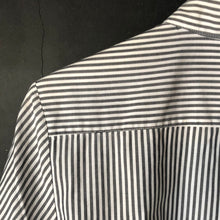 Load image into Gallery viewer, The striped flower stitching blouse
