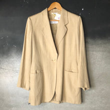 Load image into Gallery viewer, The beige designer blazer
