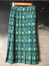 Load image into Gallery viewer, The 60s/70s green skirt set
