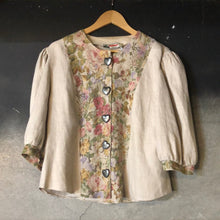 Load image into Gallery viewer, The flower Trachten blouse
