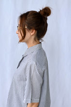 Load image into Gallery viewer, The striped flower stitching blouse
