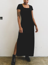 Load image into Gallery viewer, The black vintage velvet maxi dress
