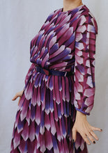 Load image into Gallery viewer, The purple dress with belt
