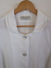 Load image into Gallery viewer, The double Peter Pan collar linen blouse
