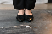 Load image into Gallery viewer, The vintage black ribbon shoes
