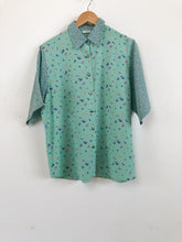 Load image into Gallery viewer, The mint blouse with floral pattern
