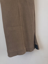 Load image into Gallery viewer, The equestrian pants with suede parts
