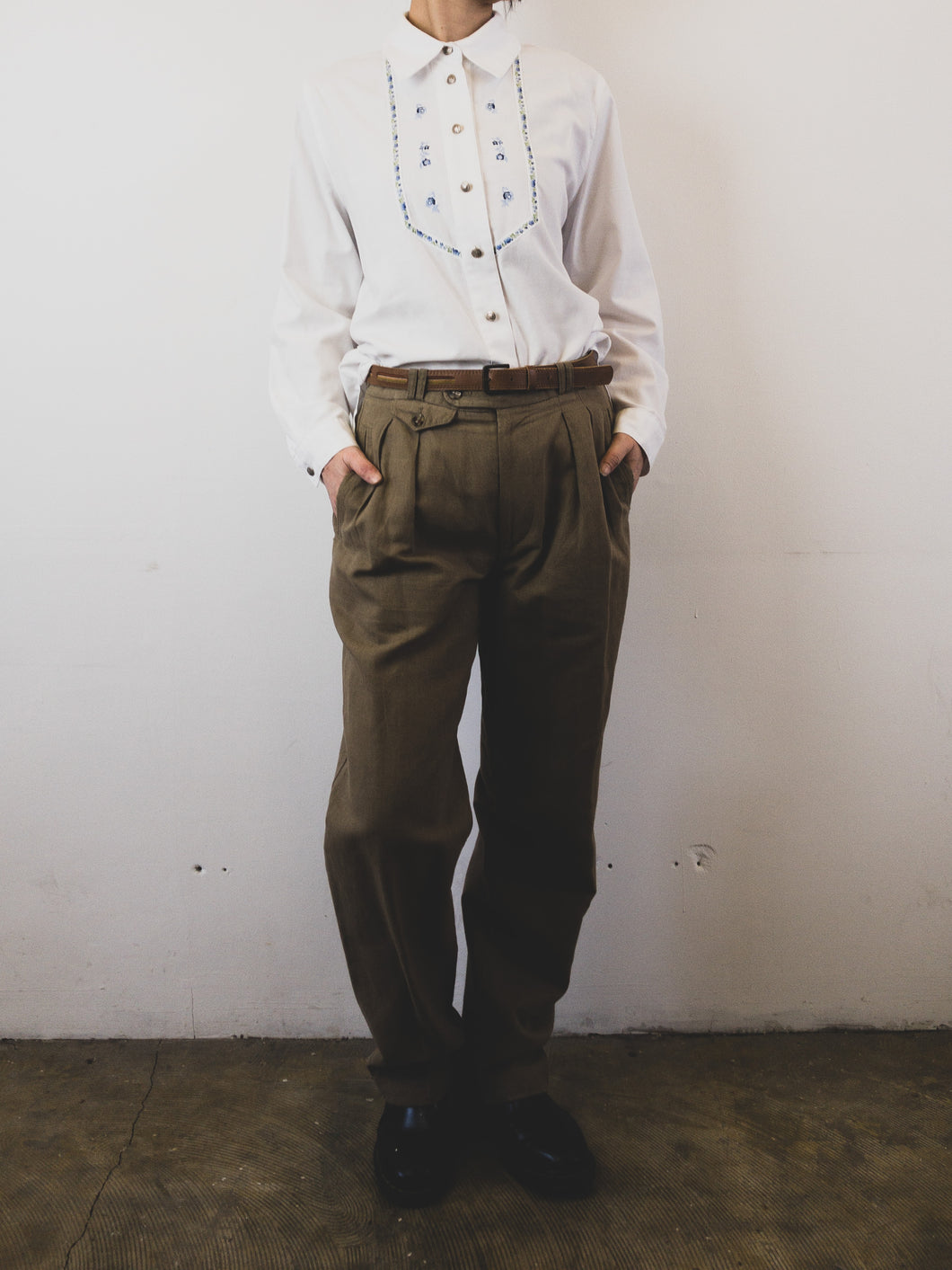 The khaki linen mix pants