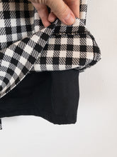 Load image into Gallery viewer, The black/white check mini skirt
