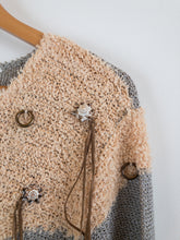 Load image into Gallery viewer, The grey knit sweater with shells and fringes
