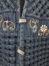 Load image into Gallery viewer, The denim vest with flower stitching
