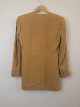 Load image into Gallery viewer, The sand beige blazer
