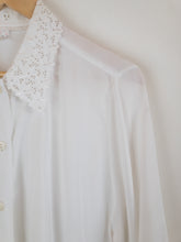 Load image into Gallery viewer, The white lace collar blouse
