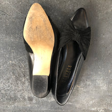 Load image into Gallery viewer, The vintage black ribbon shoes
