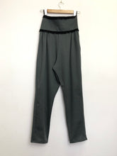 Load image into Gallery viewer, The 80s UK grey top/pants set
