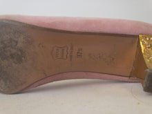 Load image into Gallery viewer, The rose pink suede shows w/ golden heels
