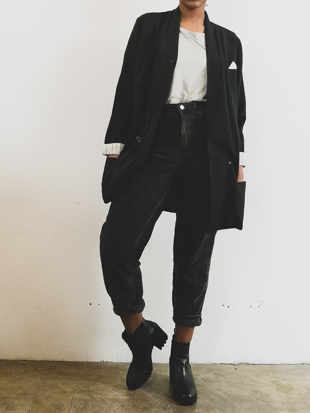 The light 90s black blazer jacket