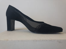 Load image into Gallery viewer, The 90s/2000s black mesh pumps
