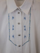 Load image into Gallery viewer, The white Austrian cotton mix blouse / blue stitching
