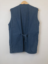 Load image into Gallery viewer, The denim vest with flower stitching
