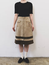 Load image into Gallery viewer, The 70s/80s retro beige suede A-line skirt
