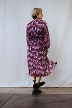 Load image into Gallery viewer, The purple dress with belt
