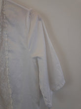 Load image into Gallery viewer, The white blouse with lace ruffles
