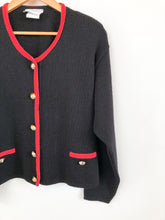 Load image into Gallery viewer, The 80s/90s black cardigan with red details
