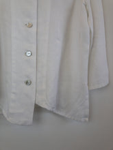 Load image into Gallery viewer, The double Peter Pan collar linen blouse
