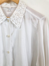 Load image into Gallery viewer, The white lace collar blouse
