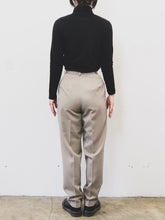 Load image into Gallery viewer, The beige high waist slacks
