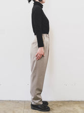 Load image into Gallery viewer, The beige high waist slacks
