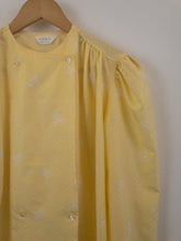 Load image into Gallery viewer, The pastel yellow vintage blouse
