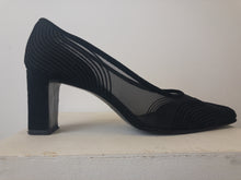 Load image into Gallery viewer, The 90s/2000s black mesh pumps
