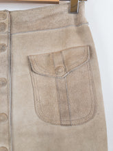 Load image into Gallery viewer, The 70s/80s retro beige suede A-line skirt
