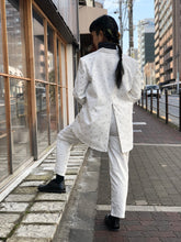 Load image into Gallery viewer, The white pants suit with stitching
