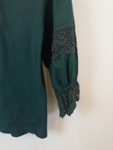 Load image into Gallery viewer, The forest green crochet cotton top
