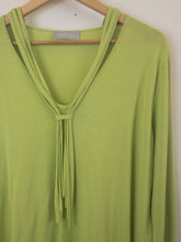 Load image into Gallery viewer, The lemongrass green top
