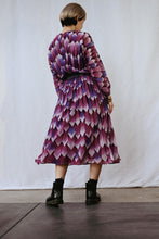 Load image into Gallery viewer, The purple dress with belt
