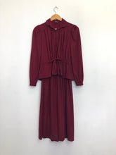 Load image into Gallery viewer, The 70s maroon dress
