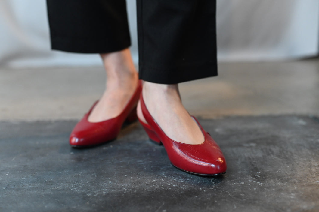 The lipstick red vintage shoes