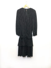 Load image into Gallery viewer, The black 20s style dress
