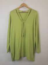 Load image into Gallery viewer, The lemongrass green top
